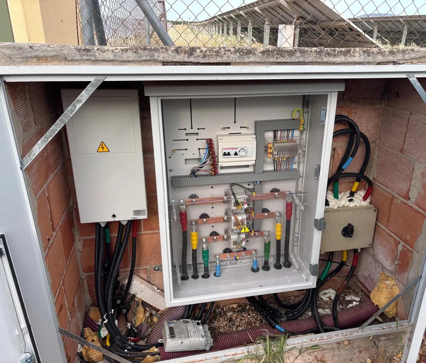 Cuadro eléctrico de medida instalado por Grupo 3 Instalaciones